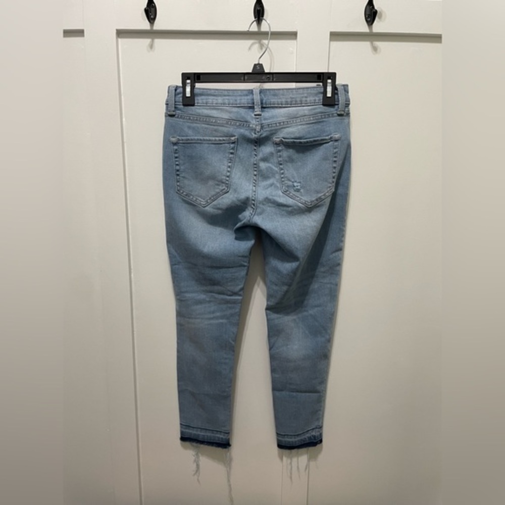 a.n.a. Jeans, Skinny Ankle Size 2! Ombré bottom legs 🫶🏼😎‎